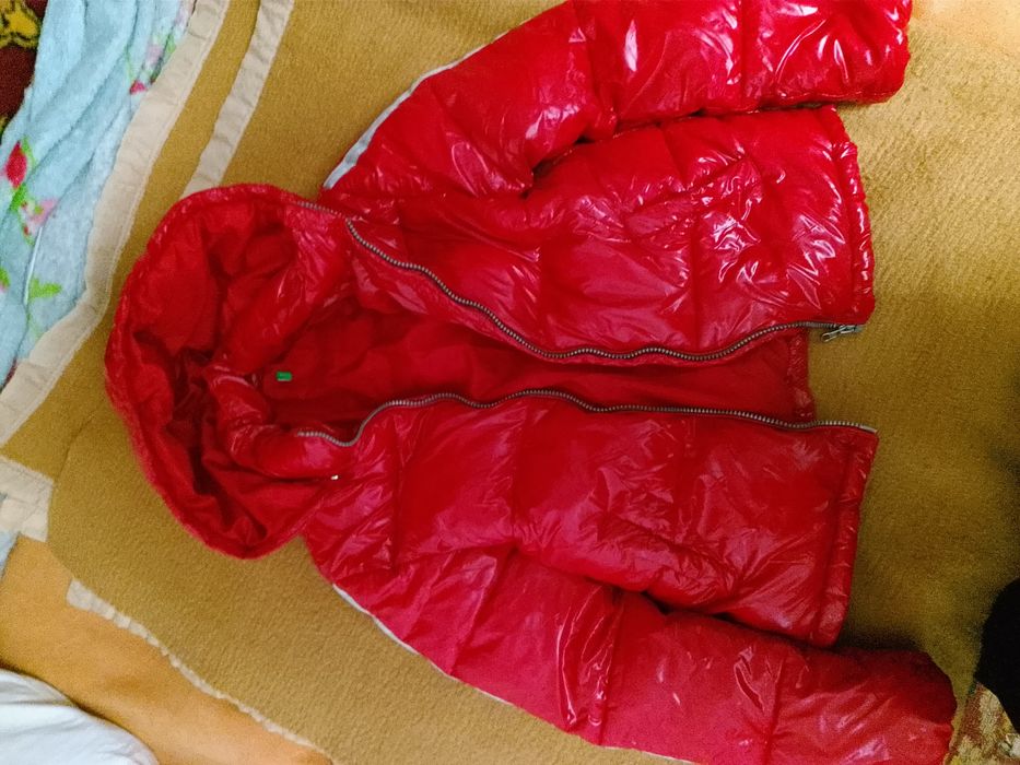 Куртки на хлопчика і дівчинку