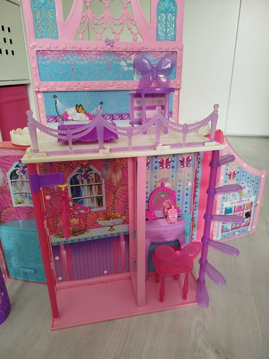 Barbie palácio real mariposa completo