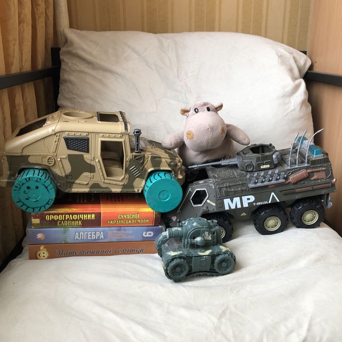 лот: іграшки, танки, військова техніка БТР Soldier Force, Chap Mei