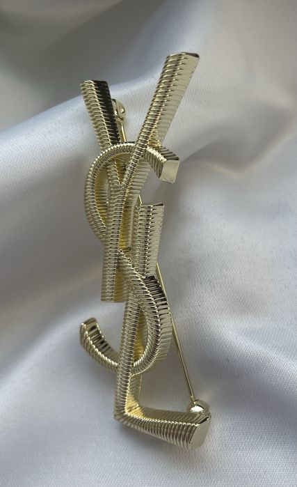 Broszka YSL 7cm.
