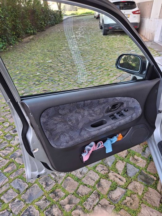 Vendo carro em estado razoável