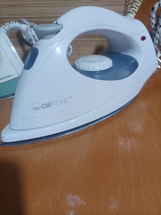 Утюг робочій сучасний