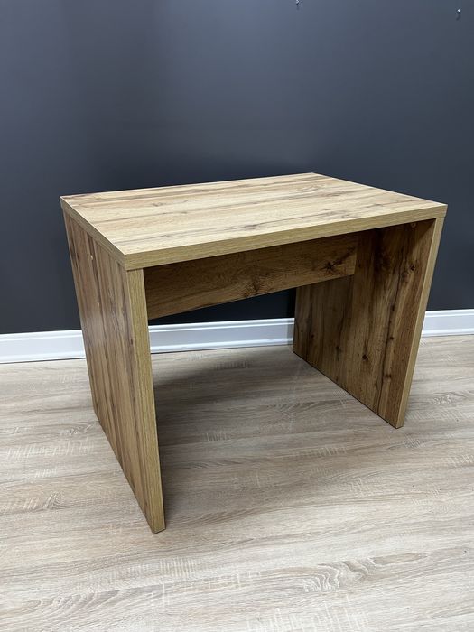 Стіл / манікюрний / будуарний / косметичний / письмовий / парта