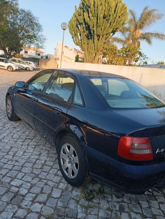 Carro  Audi A4 ano 2000