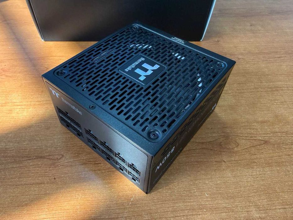 Fonte Thermaltake Toughpower GF1 850W 80+ Gold modular - com caixa