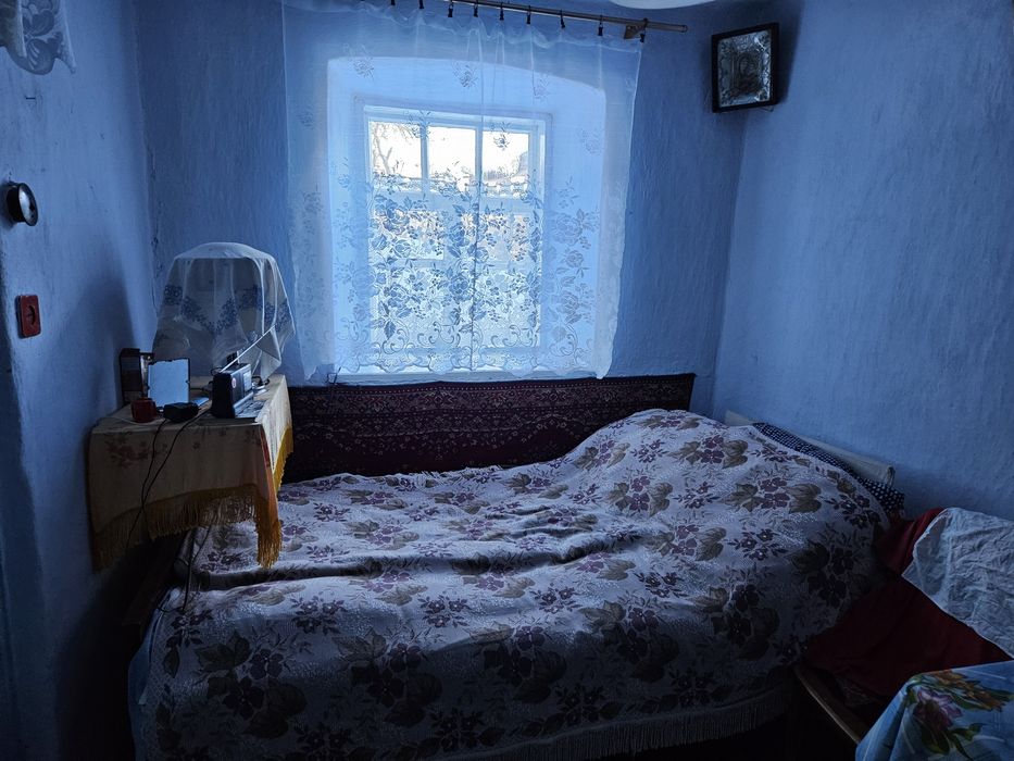 Будинок з двома ділянками