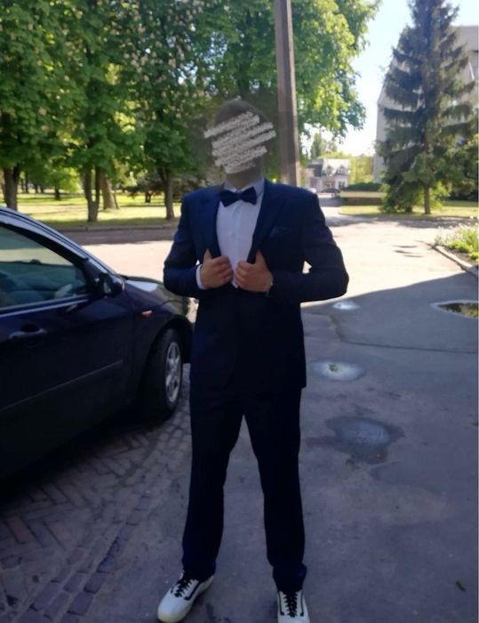 Чоловічий костюм