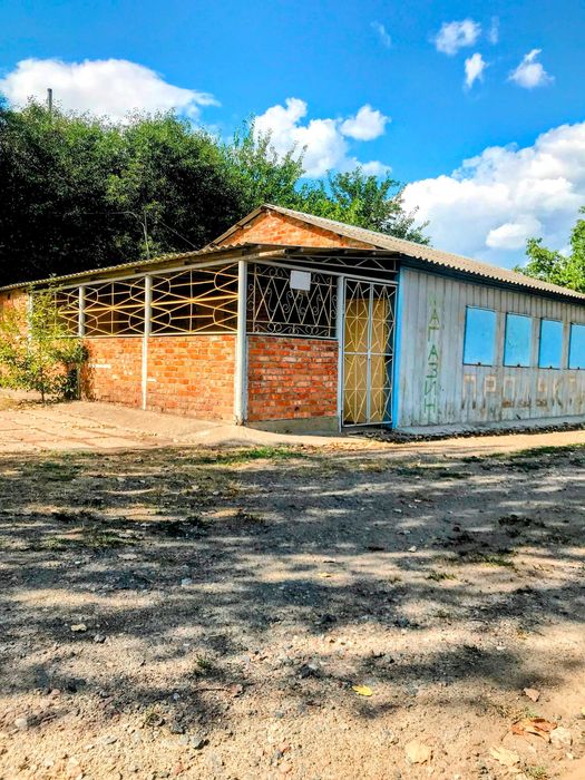 Продам  НЕДОРОГО МАГАЗИН с. Кінецьпіль