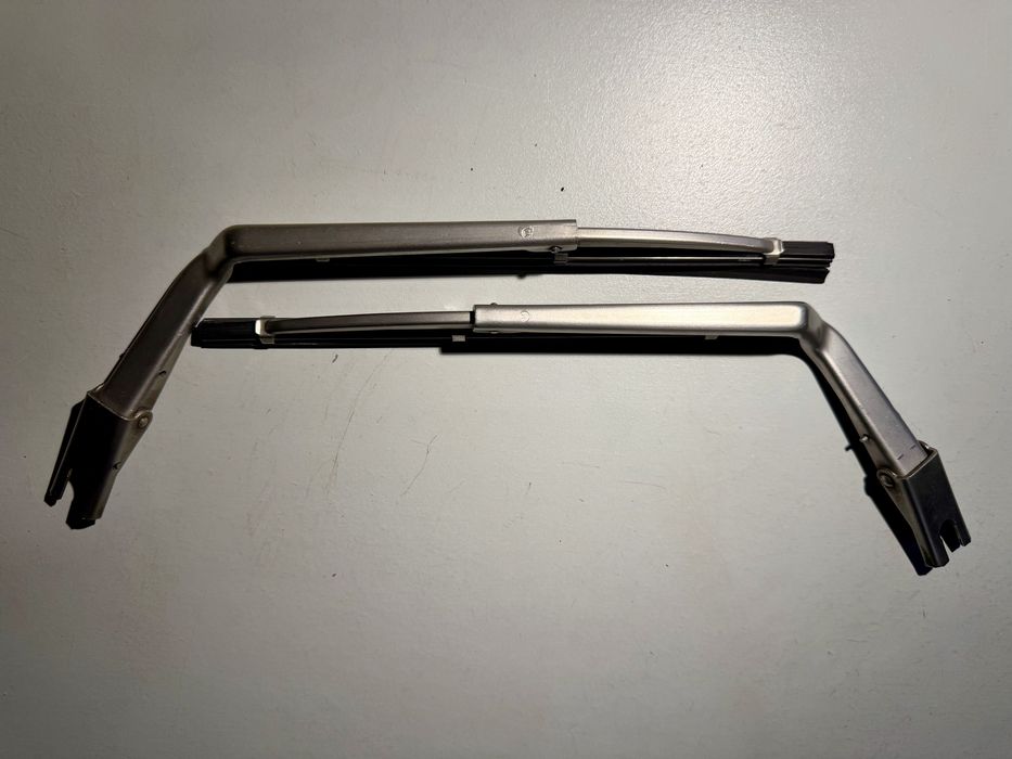Wycieraczki reflektorow lamp przednich R107 W107
