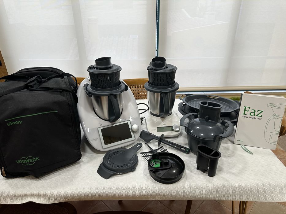 Bimby TM6 + 2 copo + Bimby friend + Mandolina + Saco de transporte