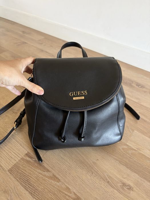 Mochila Guess preta