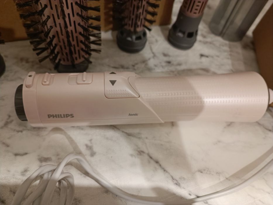 Фен-щітка PHILIPS