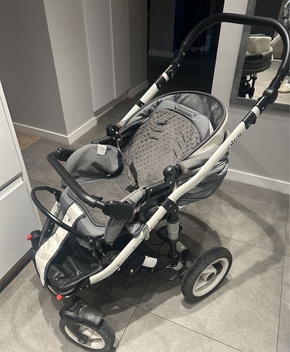 Sprzedam wozek 2 w 1 + fotelik maxi cosie z adapterami