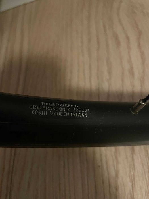 Koła szosowe Bontrager Affinity TLR Disc komplet Gliwice