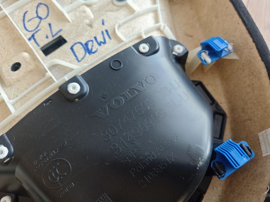 Volvo V60 cross country boczek drzwi lewy tył