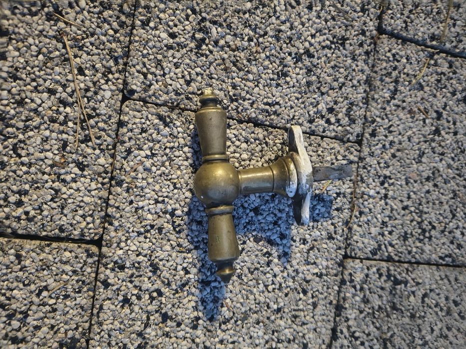 Klamka mosiężna do starych okien