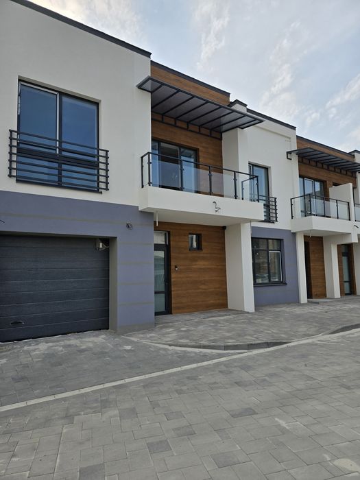 Продаж таунхауса за ціною квартири.