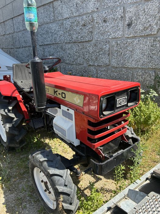 Mini Trator K-O UM1502D 4x4 – 15 CV – Pronto a Trabalhar