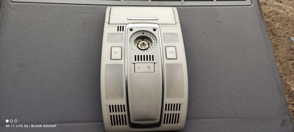 Lampka Oświetlenia Kabiny Audi A6 C6 3.0 TDI Sedan 04 Blask Gołdap