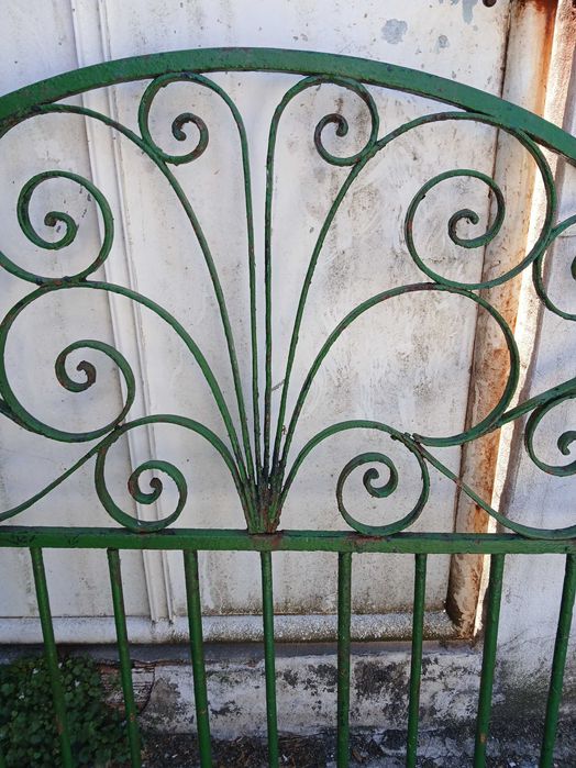 Portão em ferro antigo