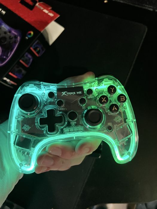 Продам два игровых контроллера XTRIKE ME GP-52 Bluetooth Gamepad.