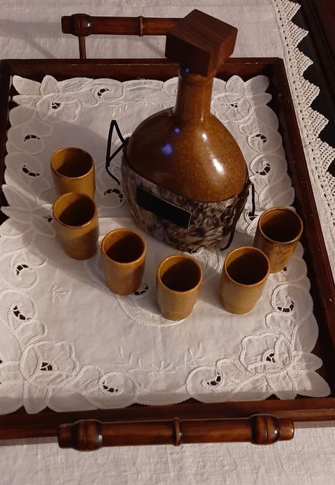 Conjunto garrafa e 6 copos cerâmica