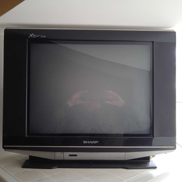 Телевізор "SHARP 21S-FX10U" з тюнером Т2 "World Vision T55"