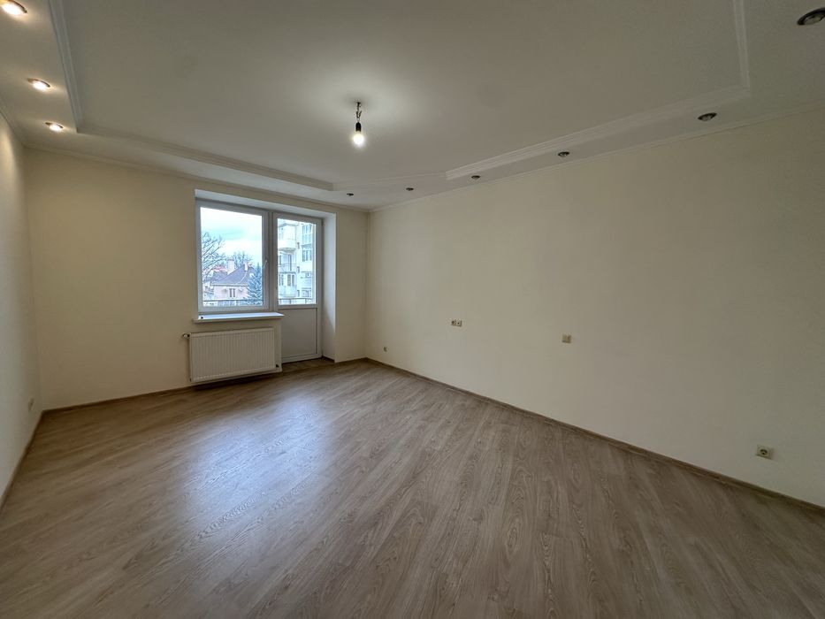 Продається світла та простора 2-кімнатна квартира вул. Мулика