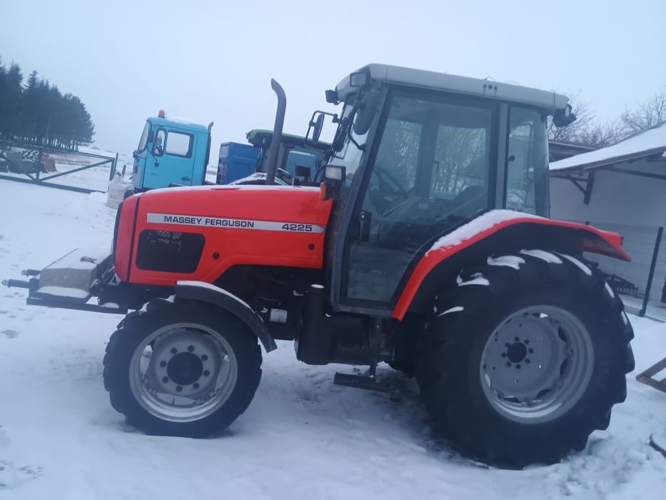 Sprzedam ciągnik rolniczy Massey Ferguson 4225.   4x4