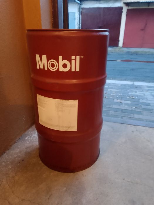 Beczka 60 litrów Mobil