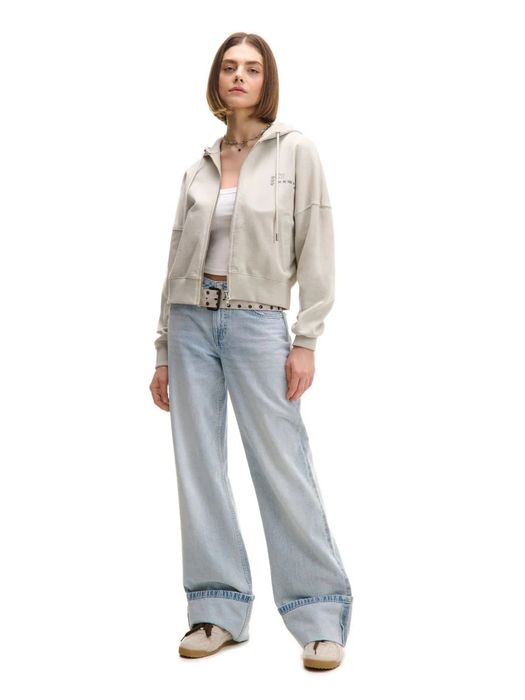 Світло-сіра толстовка на блискавці з написами