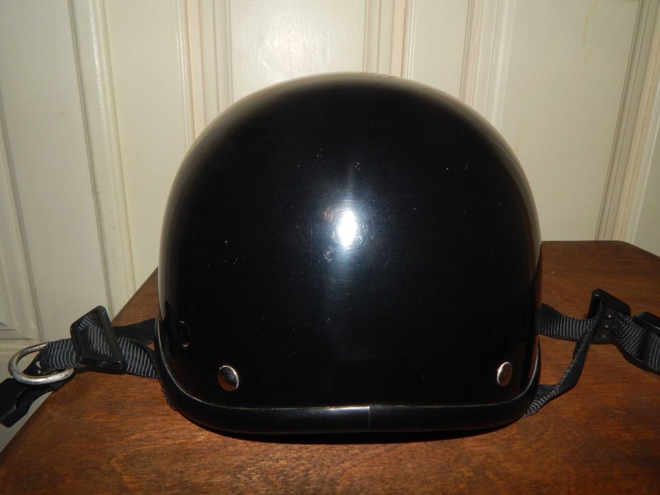 Мото шлем для мотоцикла вьетнамский черный классический шолом желудь