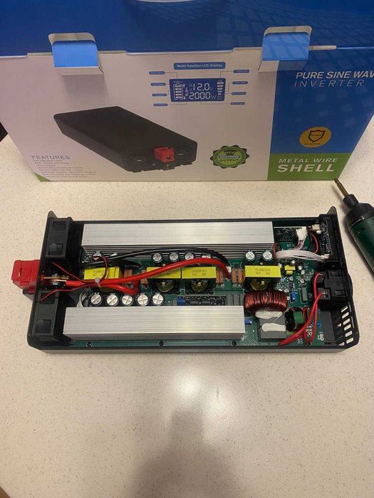 Інвертор datou boss 12V to 220V 2000W чистий сінус в наявності