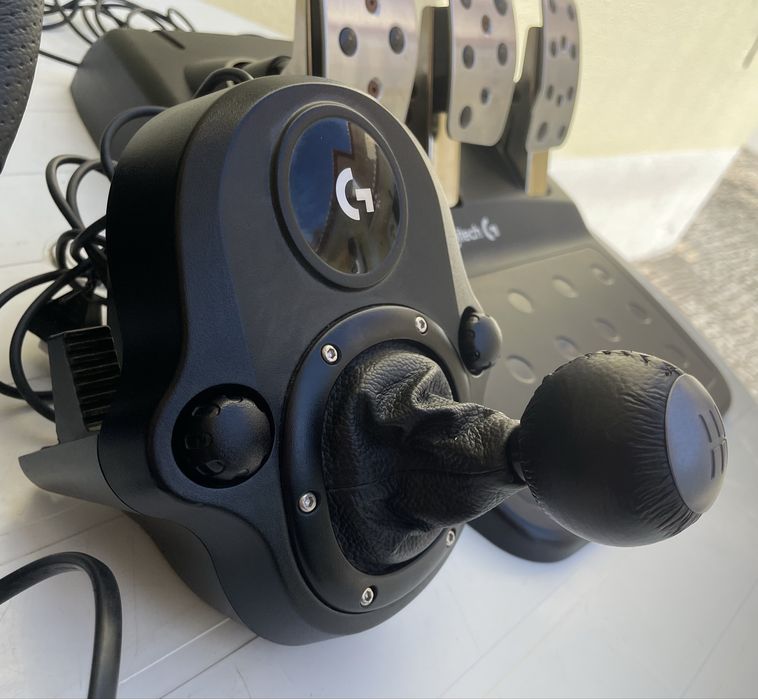 Logitech G29 + Shifter (PS5/PS4/PC)
