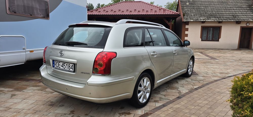 Toyota Avensis 1.8 benzyna stan bardzo dobry