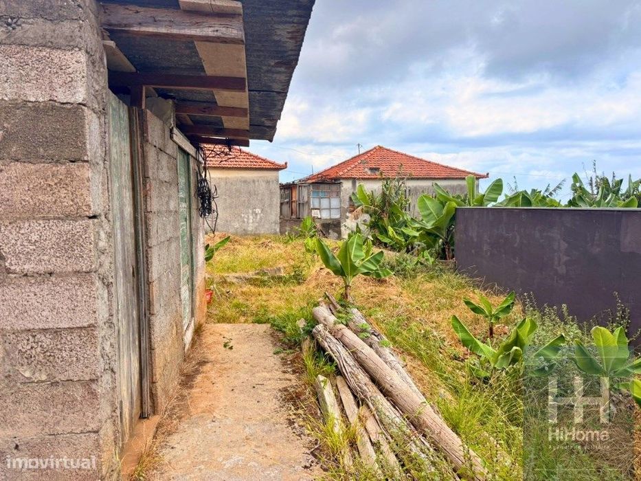 614 m² Plot with Two Houses and Rental Income – Livramento