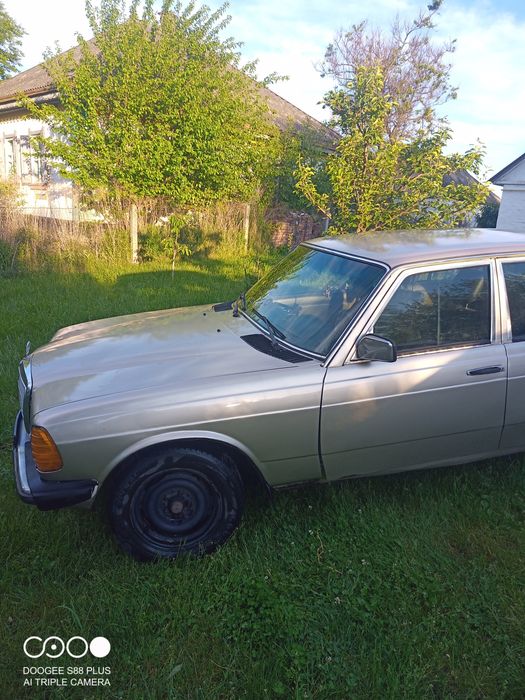Продам Мерседес W123
