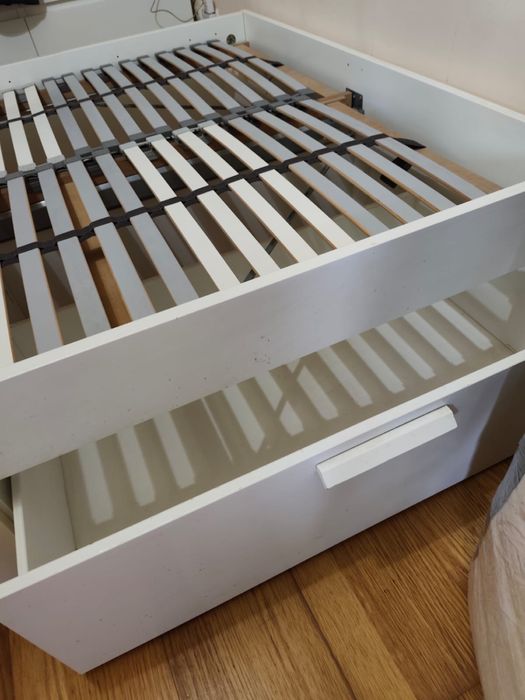 Cama casal Ikea Brimnes com arrumação 140x200