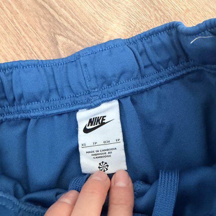 Чоловічі шорти Nike  ( розмір S)