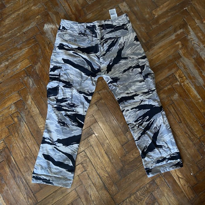 Levis cargo military