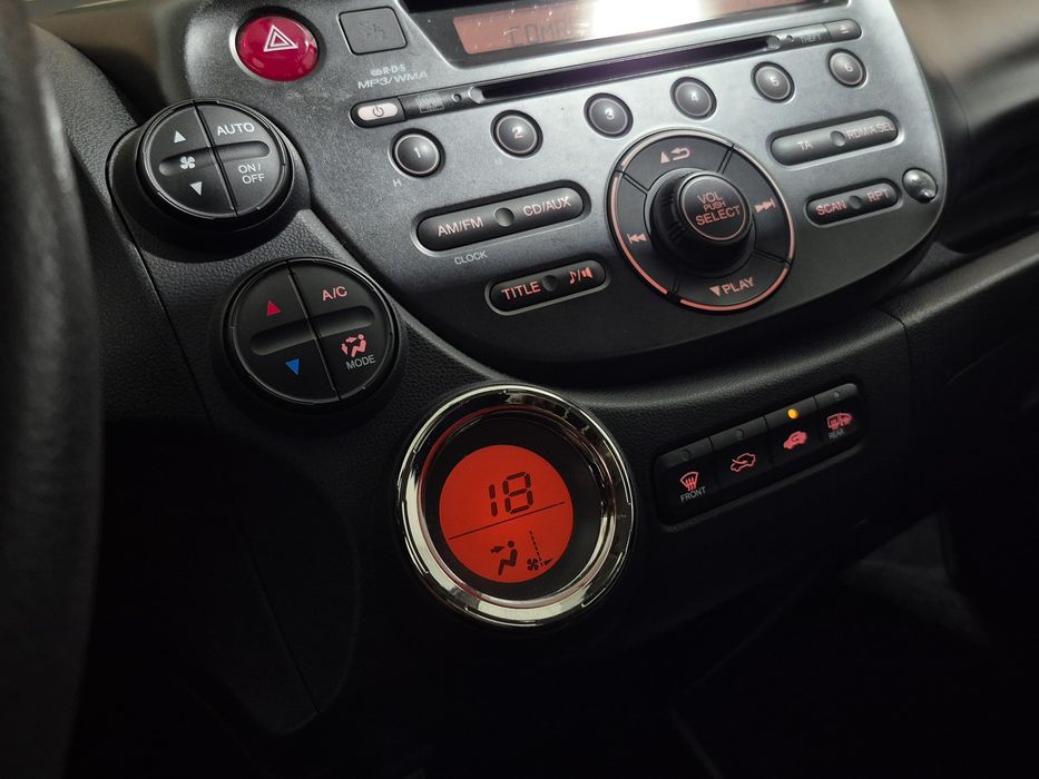 Honda Jazz 1.2 i-VTEC - 2012 | GARANTIA | NACIONAL