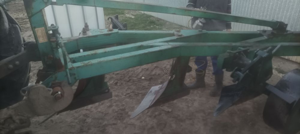 Części do pług cztero skibowy
