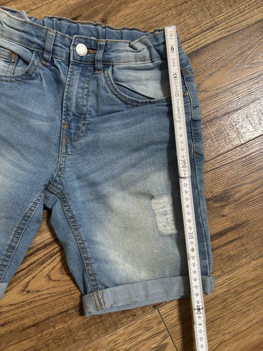 Krótkie spodenki jeansowe rozm.146 Boys
