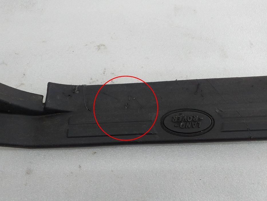 Rodapé / soleira porta frente direita LAND ROVER Discovery III (L319)