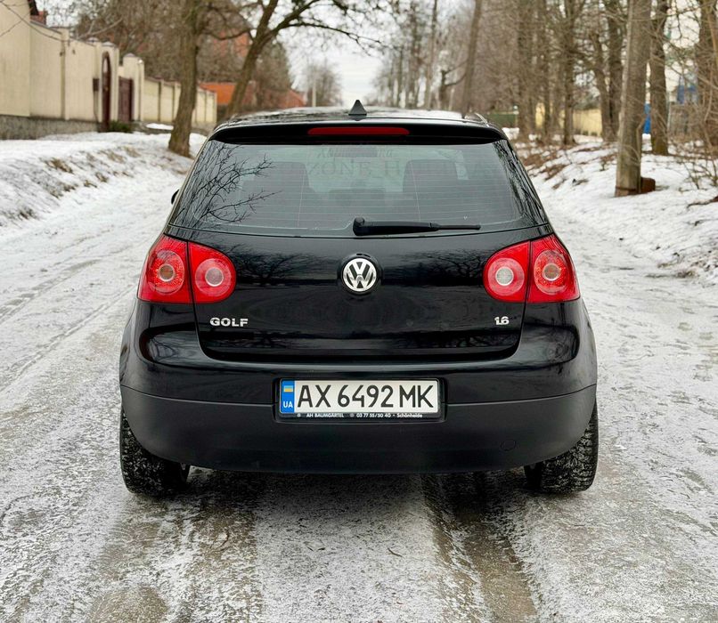 Продам  хорошего Фольксвагена Гольф-5