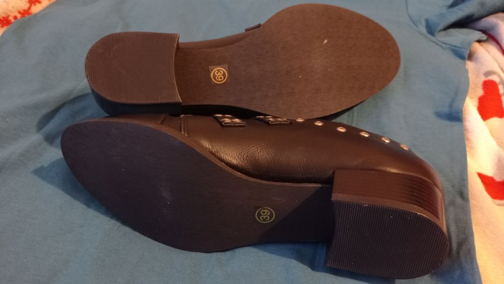 Buty czarne rozmiar 39