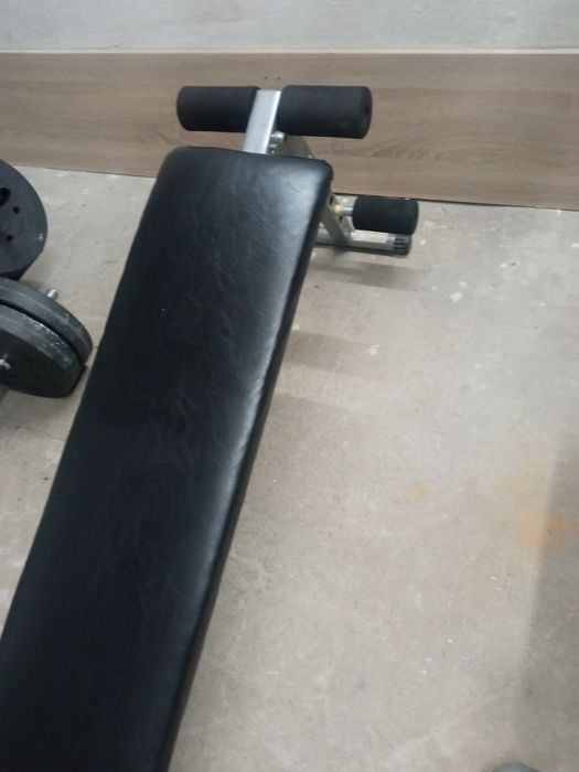 Ławeczka do brzuszków.