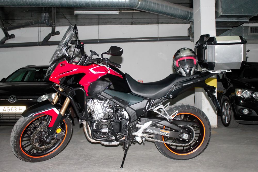 Honda CB500X de 2023 com 16.000km - Pack com Extras