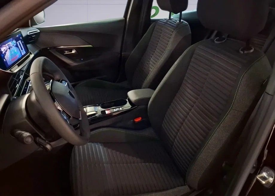 Peugeot e-2008 50 kWh Active