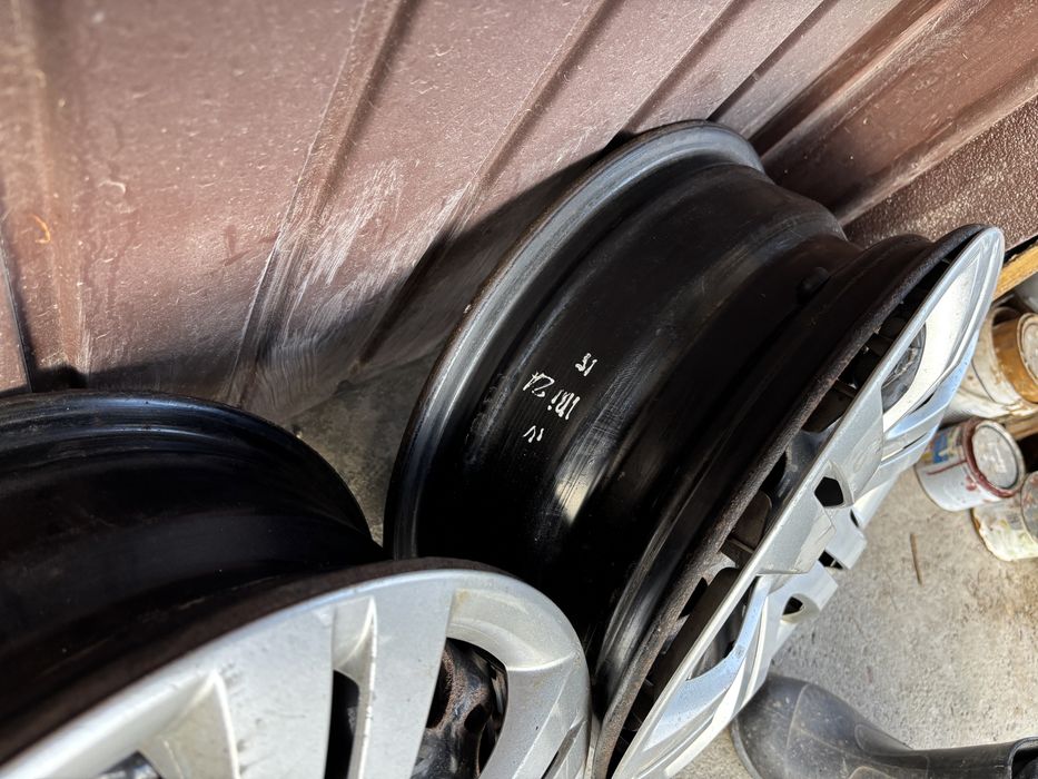 Felgi stalowe+ kołpaki do skody